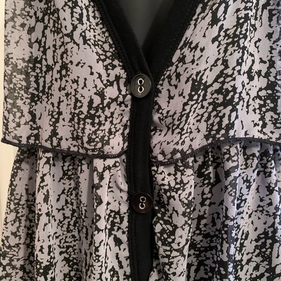 Flowy Razer-Back Tunic | Size: S - Picture 3 of 6